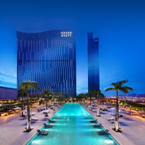 娛樂｜「澳門teamLab超自然空間」駕到，帶你走進光之神秘世界