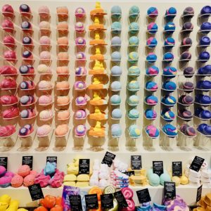 購物｜星巴克推出Starbucks® X LINE FRIENDS系列商品  與您一同慶祝Earth Month擁抱綠色生活